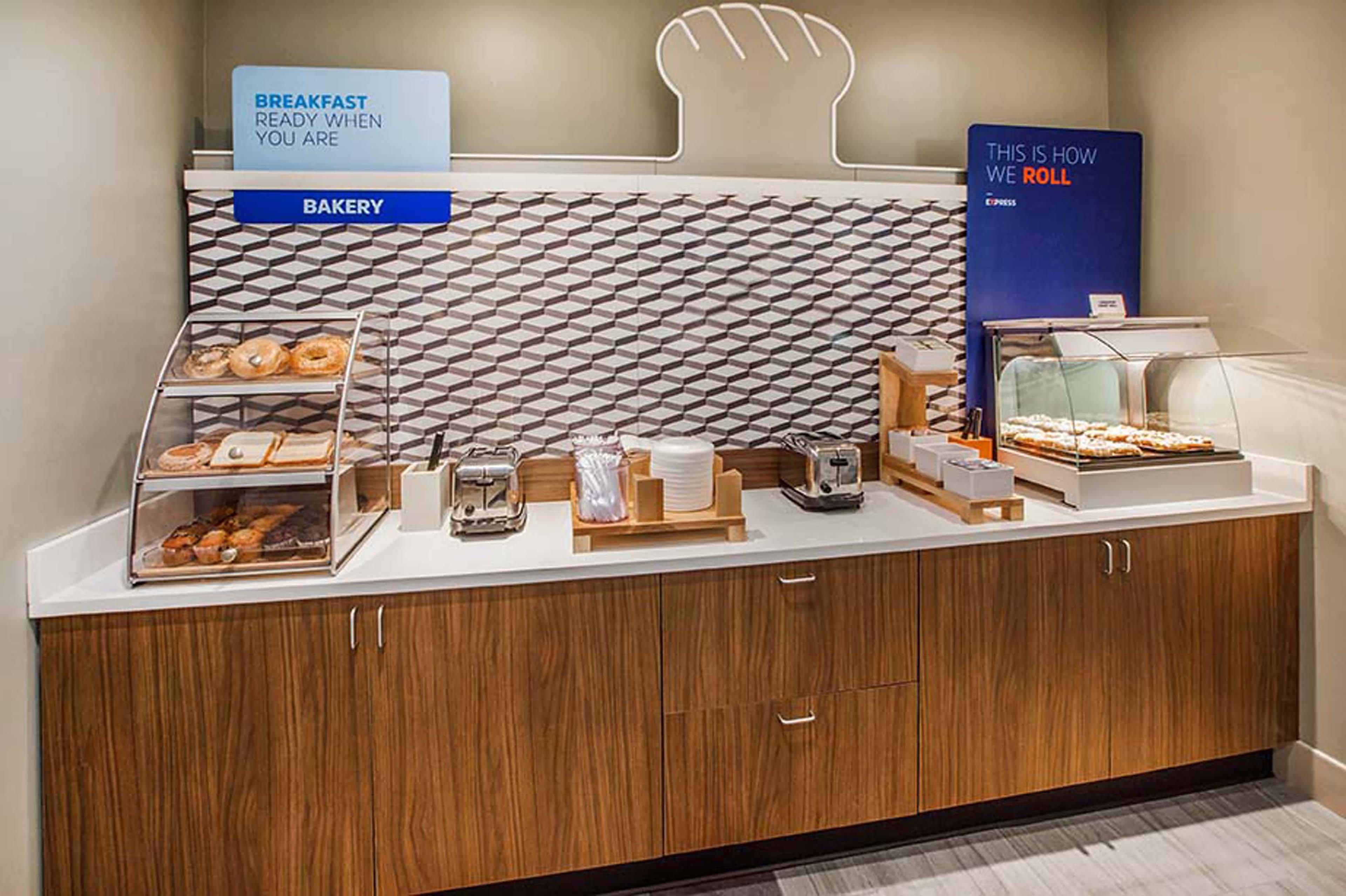 Holiday Inn Express - Allentown North By Ihg Exterior foto